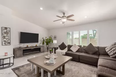 8611 E Garfield Street, Scottsdale, AZ 85257 - Photo 13