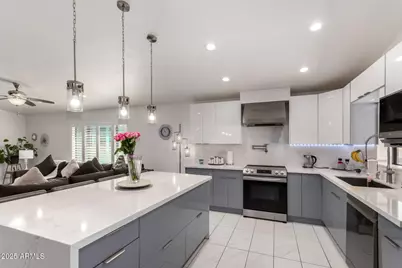 8611 E Garfield Street, Scottsdale, AZ 85257 - Photo 3