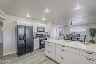 2445 W Diana Ave, Phoenix, AZ 85021 - Photo 11