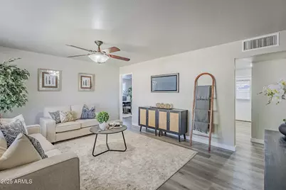 2445 W Diana Avenue, Phoenix, AZ 85021 - Photo 9