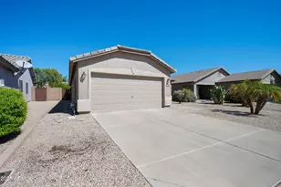 30 E Zinnia Pl, San Tan Valley, AZ 85143 - Photo 3