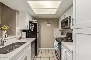 10410 N Cave Creek Rd, Phoenix, AZ 85020 - Photo 3