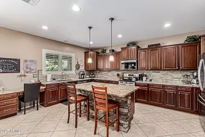 9561 W Frank Avenue, Peoria, AZ 85382 - Photo 11