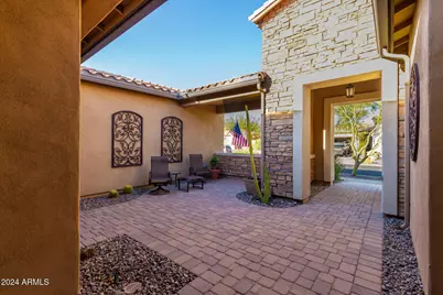 20945 W Hillcrest Boulevard, Buckeye, AZ 85396 - Photo 9