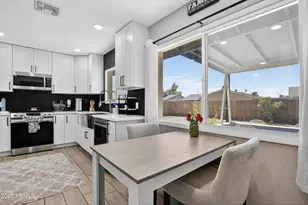 2341 W Laurel Ln, Phoenix, AZ 85029 - Photo 11