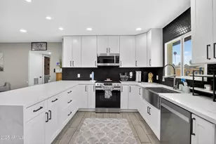 2341 W Laurel Ln, Phoenix, AZ 85029 - Photo 3