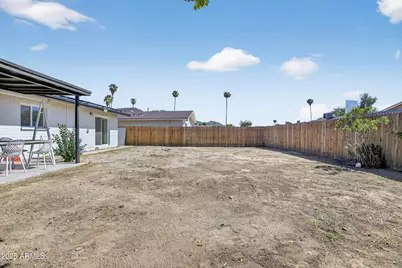 2341 W Laurel Lane, Phoenix, AZ 85029 - Photo 29