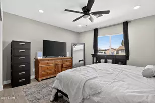 2341 W Laurel Ln, Phoenix, AZ 85029 - Photo 15