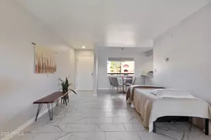 4303 E Cactus Rd, Phoenix, AZ 85032 - Photo 9