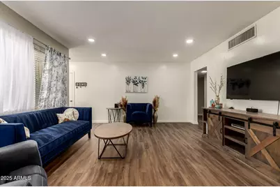 2418 W Greenbriar Drive, Phoenix, AZ 85023 - Photo 9