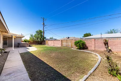 2418 W Greenbriar Drive, Phoenix, AZ 85023 - Photo 27