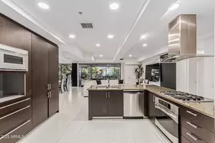 7121 E Rancho Vista Dr, Scottsdale, AZ 85251 - Photo 11