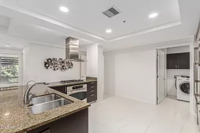 7121 E Rancho Vista Drive #2006, Scottsdale, AZ 85251 - Photo 9