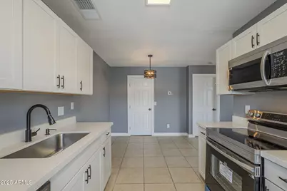 3511 E Baseline Road #1033, Phoenix, AZ 85042 - Photo 17