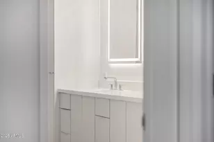 7161 E Rancho Vista Dr, Scottsdale, AZ 85251 - Photo 23