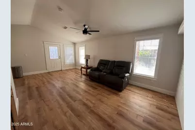 10960 N 67th Avenue #118, Glendale, AZ 85304 - Photo 7