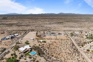 20910 W Cattle Iron Dr, Wickenburg, AZ 85390 - Photo 59