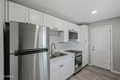 1940 W Amelia Avenue #1940, Phoenix, AZ 85015 - Photo 11