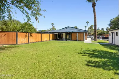 6715 E Montecito Avenue, Scottsdale, AZ 85251 - Photo 21