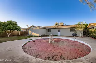 3741 W Davidson Ln, Phoenix, AZ 85051 - Photo 11