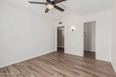 9870 W Comstock Court, Sun City, AZ 85373 - Photo 23