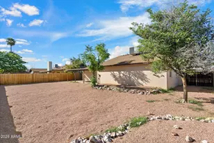 1425 W Sequoia Dr, Phoenix, AZ 85027 - Photo 23