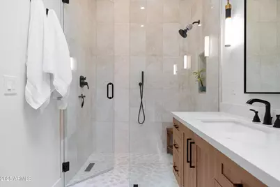 10118 E Cinnabar Avenue, Scottsdale, AZ 85258 - Photo 15