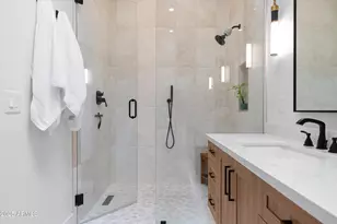 10118 E Cinnabar Ave, Scottsdale, AZ 85258 - Photo 15