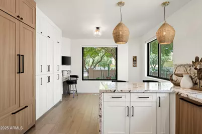 10118 E Cinnabar Avenue, Scottsdale, AZ 85258 - Photo 7