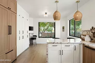 10118 E Cinnabar Ave, Scottsdale, AZ 85258 - Photo 7