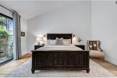 10118 E Cinnabar Avenue, Scottsdale, AZ 85258 - Photo 13