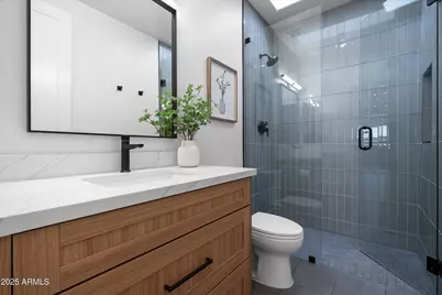 10118 E Cinnabar Avenue, Scottsdale, AZ 85258 - Photo 17