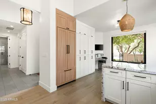 10118 E Cinnabar Ave, Scottsdale, AZ 85258 - Photo 7