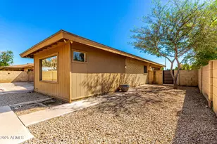 1012 E Wagon Wheel Dr, Phoenix, AZ 85020 - Photo 21