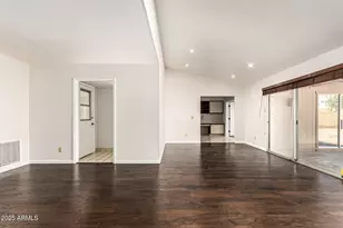 1012 E Wagon Wheel Dr, Phoenix, AZ 85020 - Photo 5