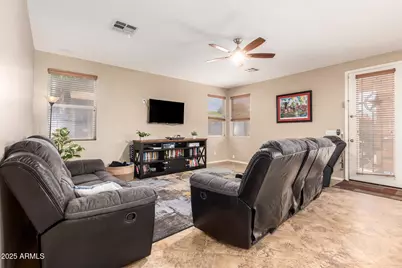 7277 W Honeysuckle Drive, Peoria, AZ 85383 - Photo 11