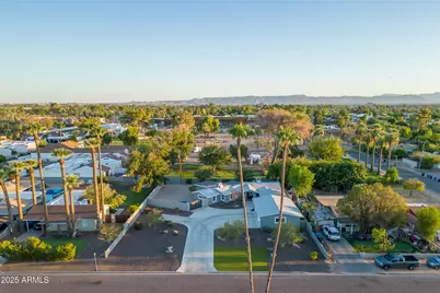 2709 E Clarendon Avenue, Phoenix, AZ 85016 - Photo 3