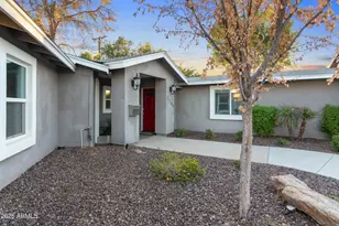 2709 E Clarendon Ave, Phoenix, AZ 85016 - Photo 25