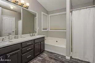 1922 E Siesta Ln, Phoenix, AZ 85024 - Photo 17