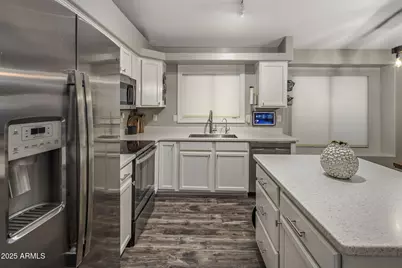 1922 E Siesta Lane, Phoenix, AZ 85024 - Photo 9