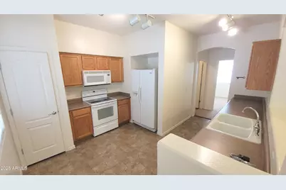 991 E Cantebria Drive, Gilbert, AZ 85296 - Photo 9