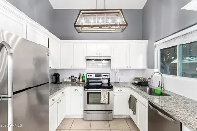 3049 W Covey Lane, Phoenix, AZ 85027 - Photo 9