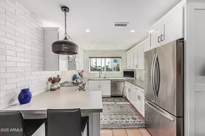 7662 E Northland Drive, Scottsdale, AZ 85251 - Photo 9