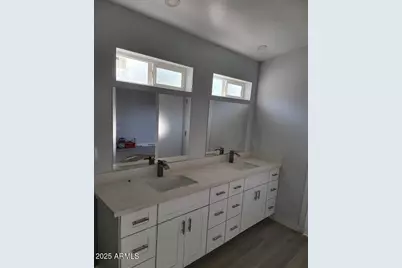 2511 E Broadway Road, Phoenix, AZ 85040 - Photo 17