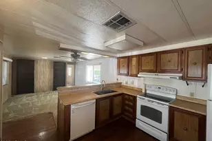 10960 N 67th Ave, Glendale, AZ 85304 - Photo 7