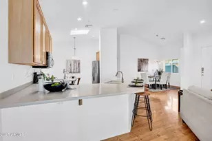 3252 E Maldonado Dr, Phoenix, AZ 85042 - Photo 9