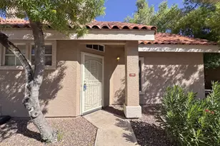 1633 E Lakeside Dr, Gilbert, AZ 85234 - Photo 1