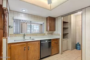 9042 E Olive Ln S, Sun Lakes, AZ 85248 - Photo 13