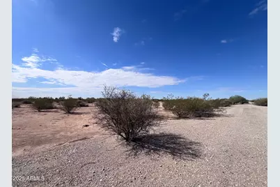 5085 W Portola Drive #18, Eloy, AZ 85131 - Photo 3