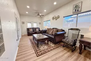 10268 W Potter Dr, Peoria, AZ 85382 - Photo 17